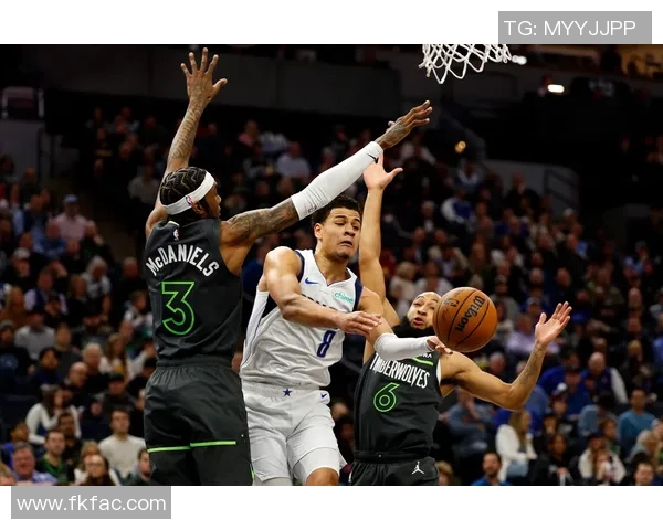 重庆篮球队整体压制战术解析及其对球队表现的影响探讨